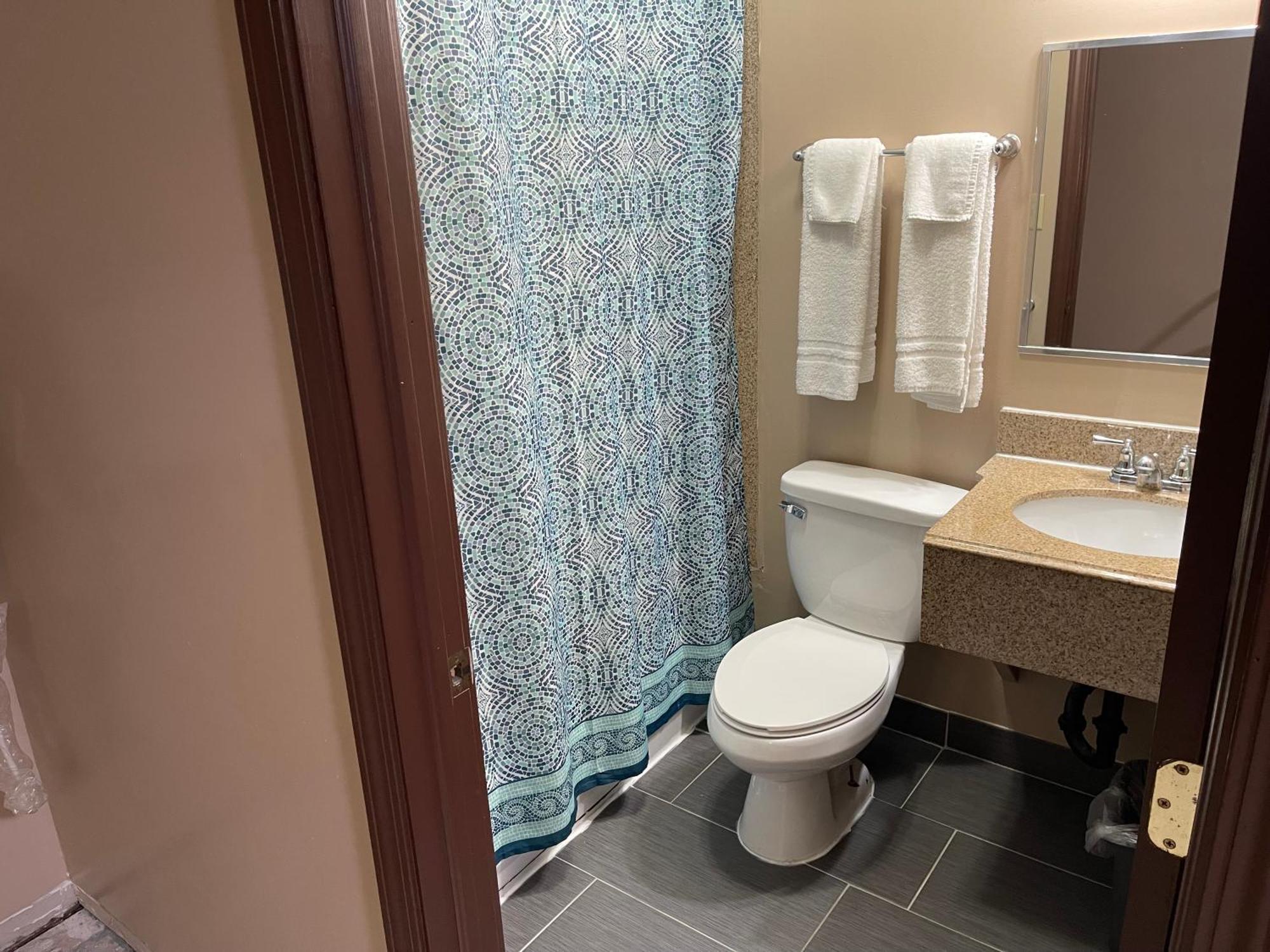Economy Inn & Suites Ashtabula Dış mekan fotoğraf