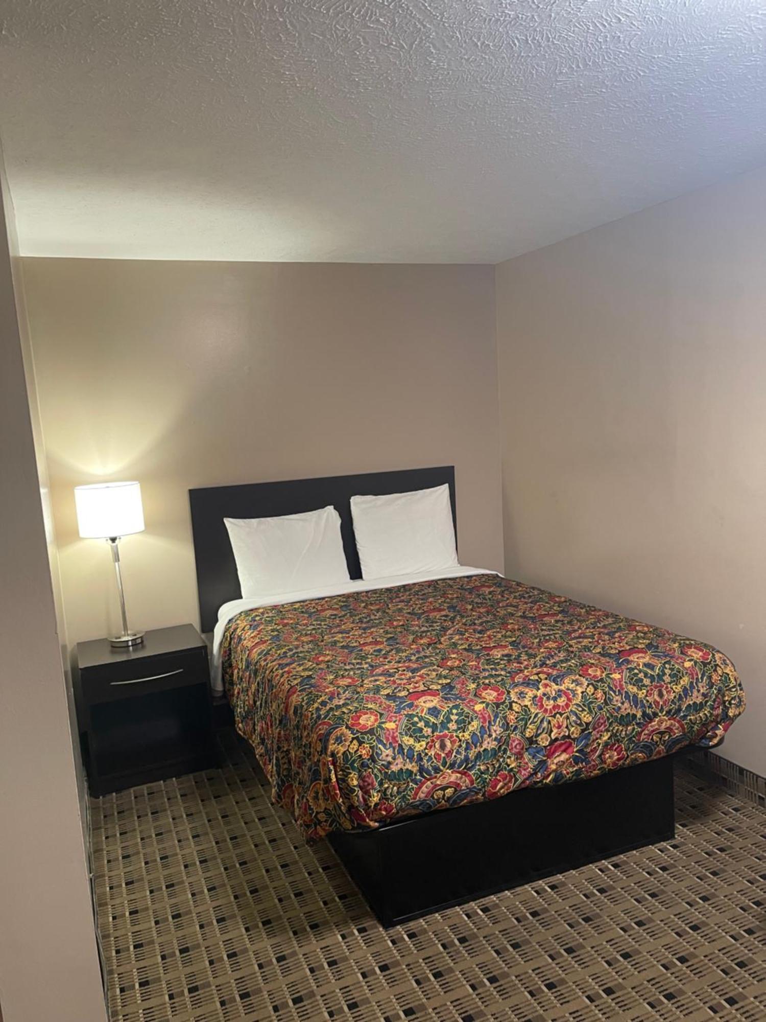 Economy Inn & Suites Ashtabula Dış mekan fotoğraf